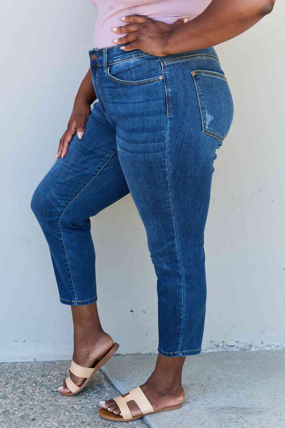 Judy Blue Aila Short Full Size Mid Rise Cropped Relax Fit Jeans
