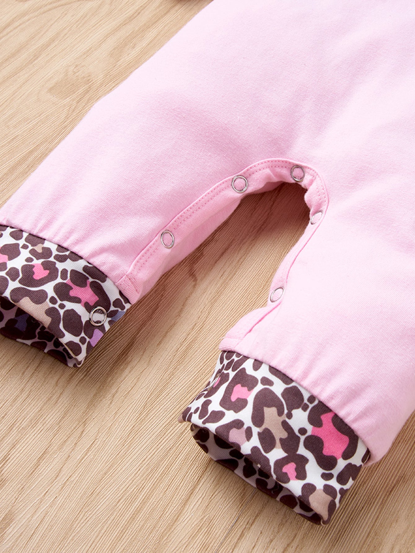 Baby Girl Contrast Leopard Jumpsuit with Bow